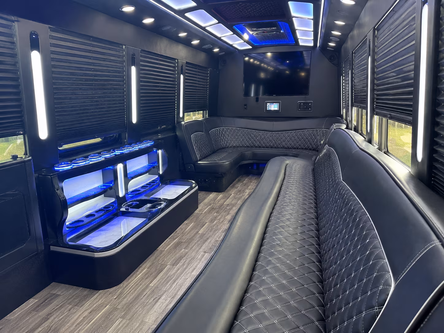 New Orleans Winery Tour & Pub Crawl Transportation party bus exterior