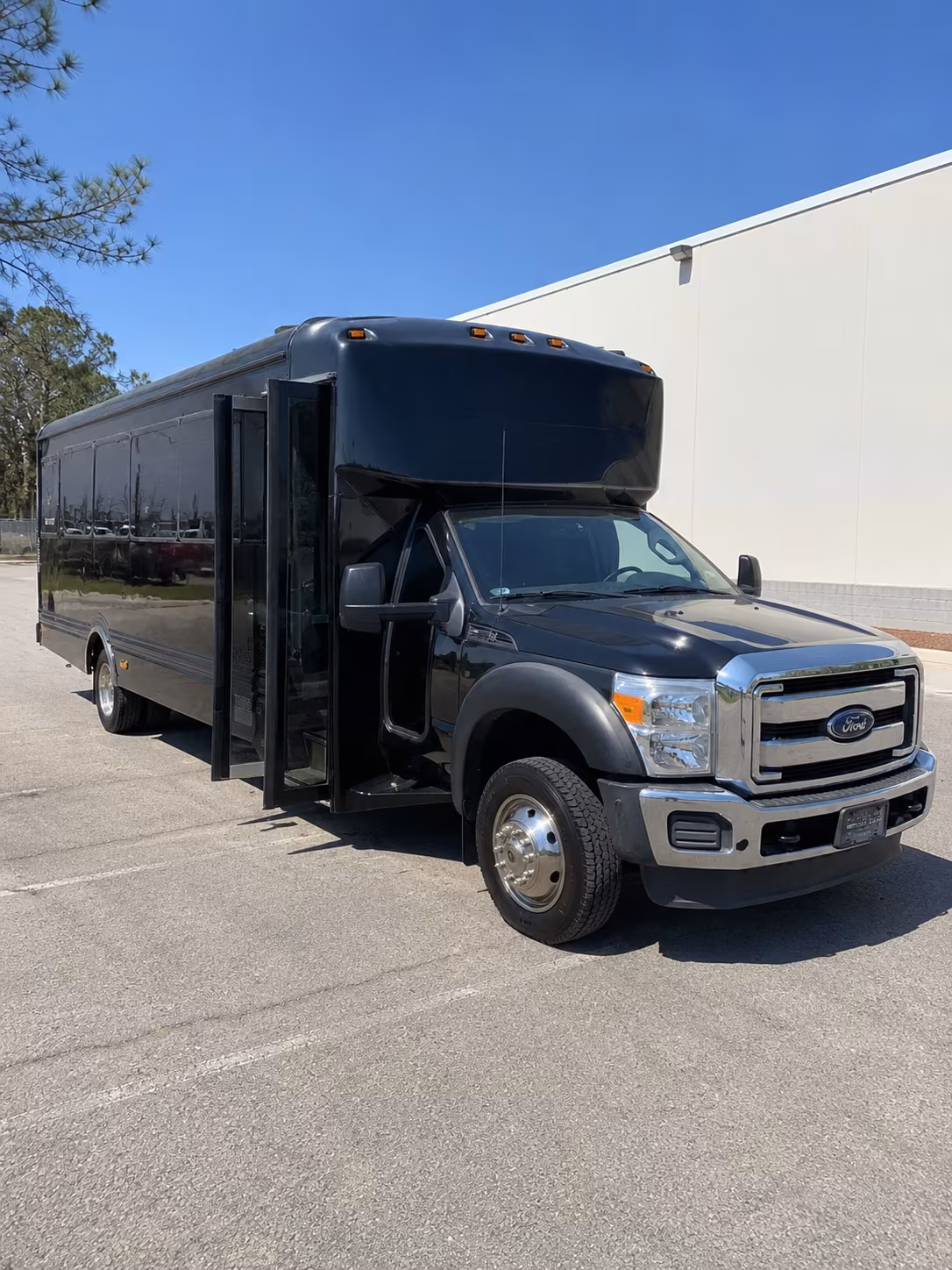 New Orleans Winery Tour & Pub Crawl Transportation